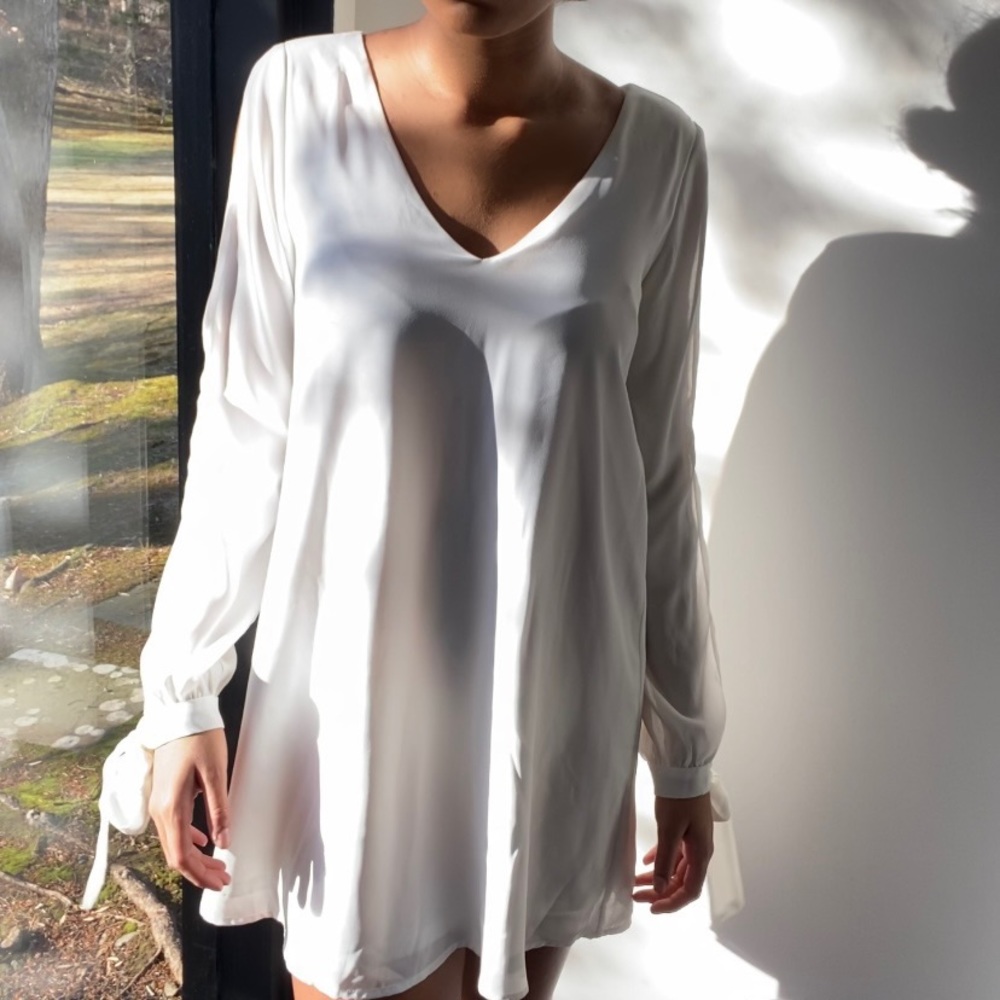 WHITE MINI DRESS